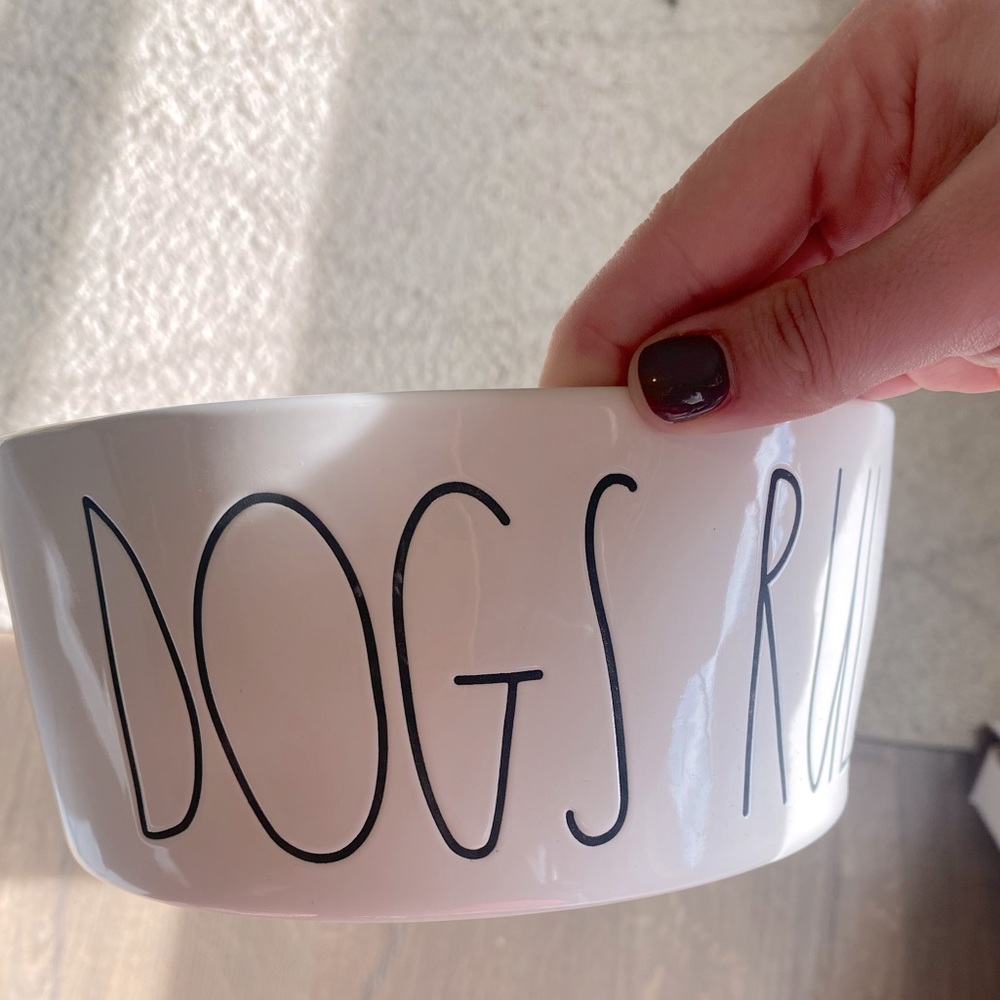 Dogs Rule Dog Bowl 🐶